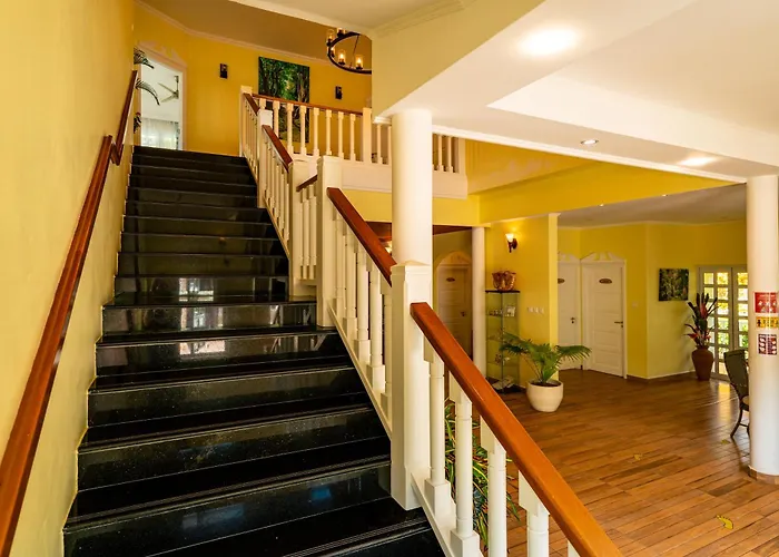 Captain's Villa Takamaka